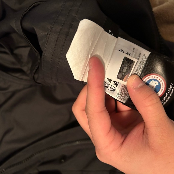 Selling Canada Goose Raincoat Size S - Picture 3 of 3